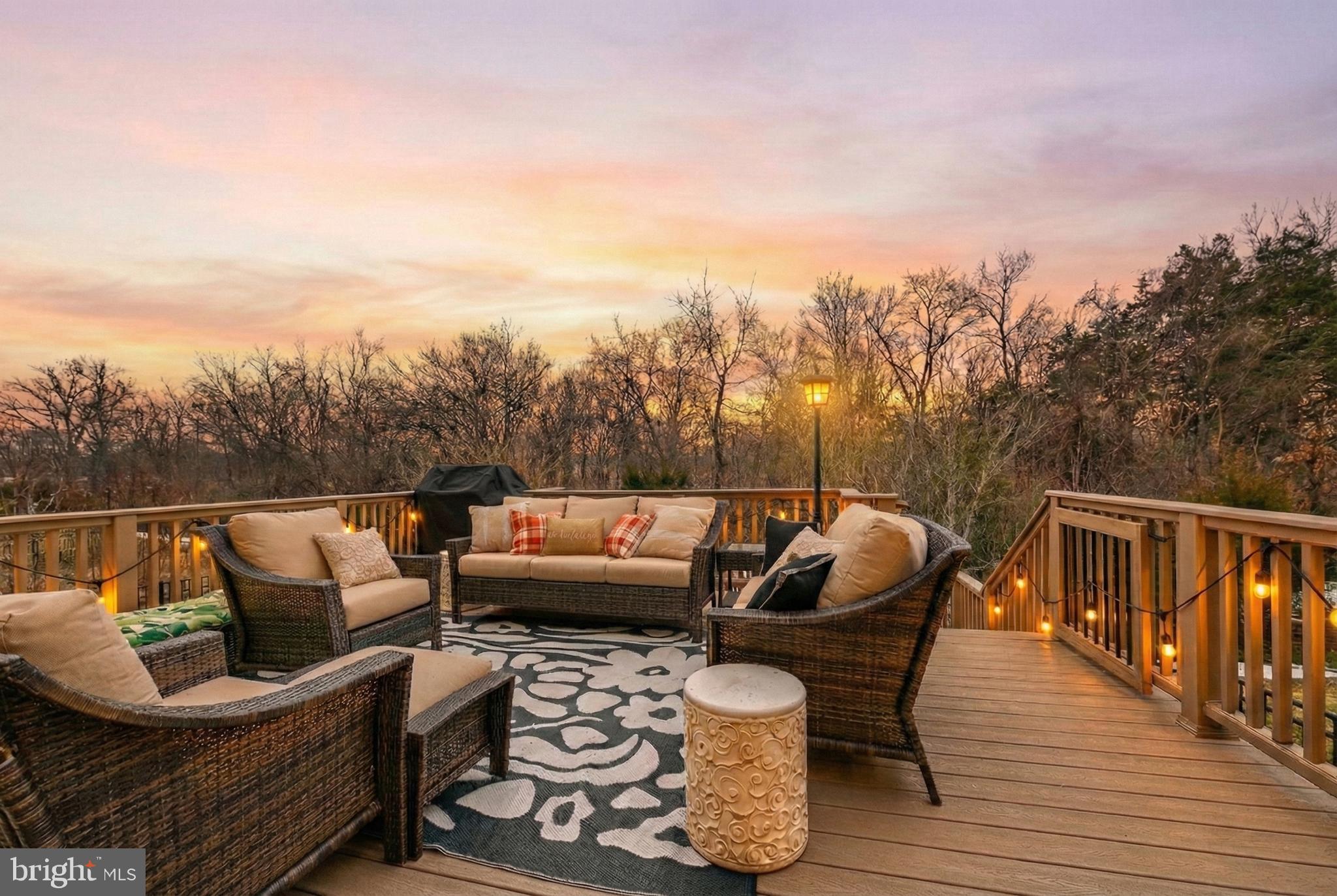 ONE LOUDOUN - Residential