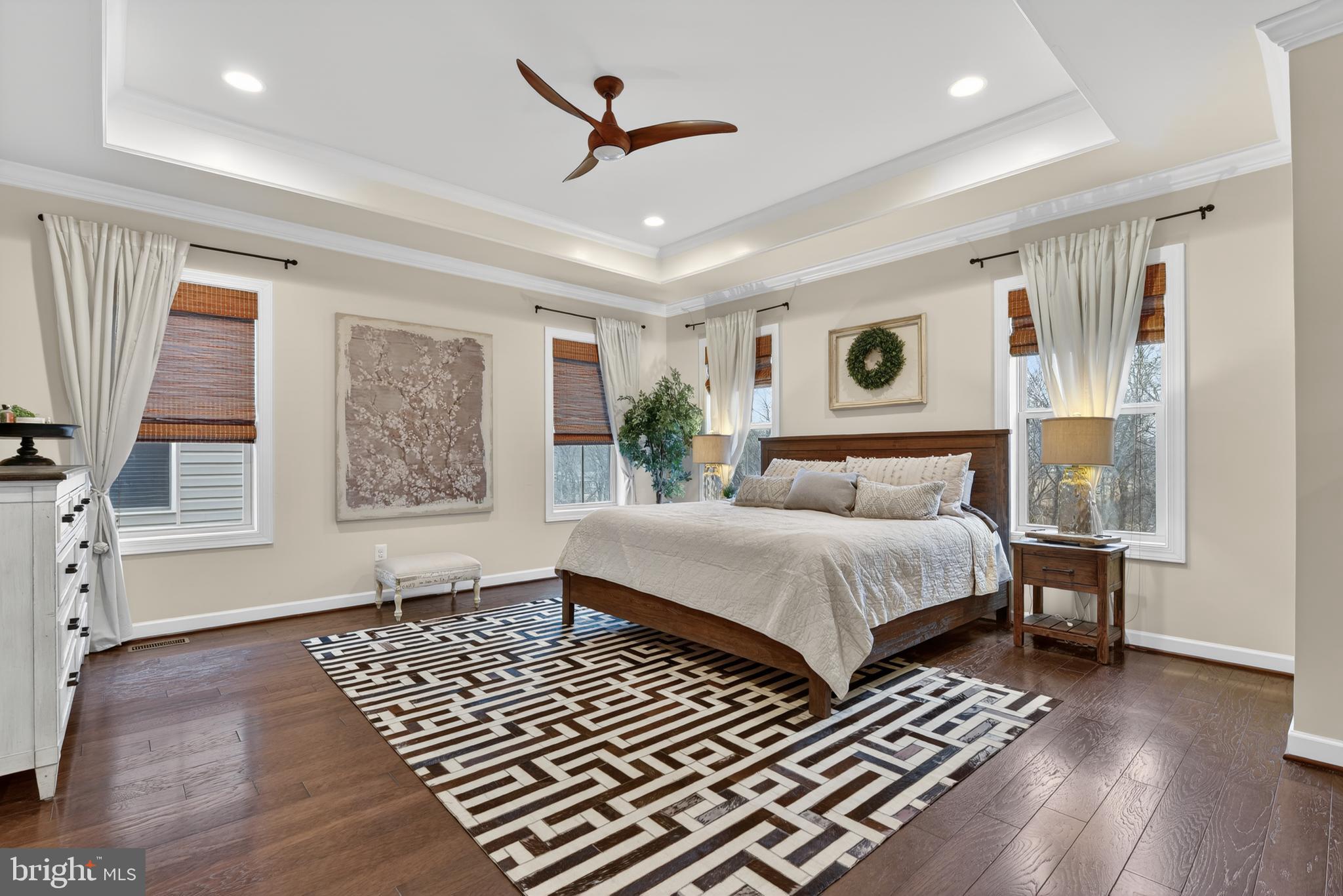 ONE LOUDOUN - Residential