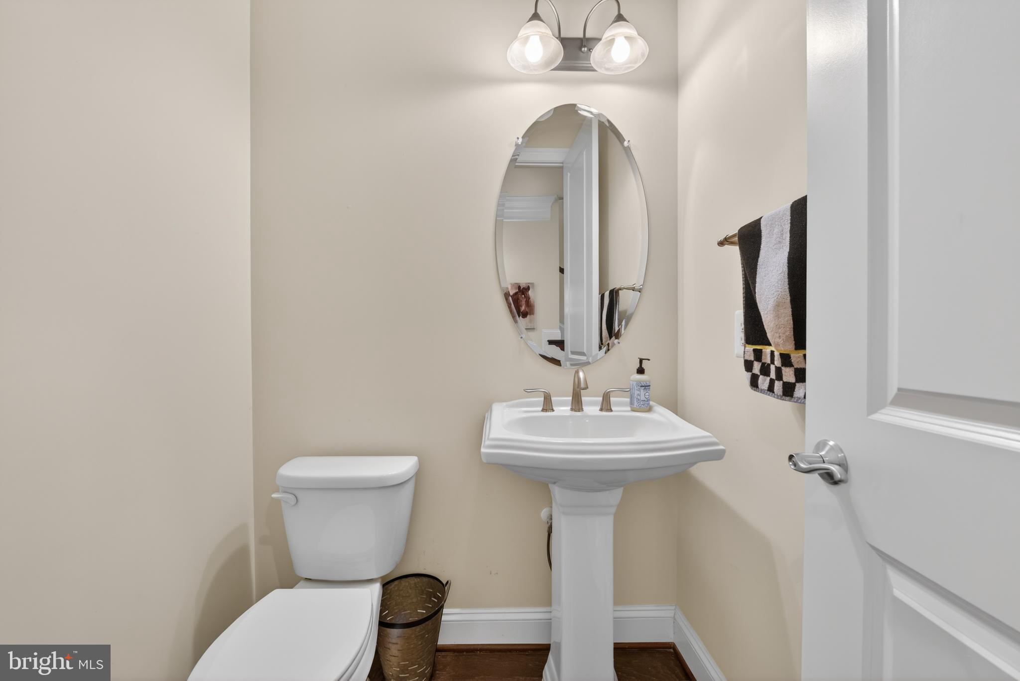 ONE LOUDOUN - Residential