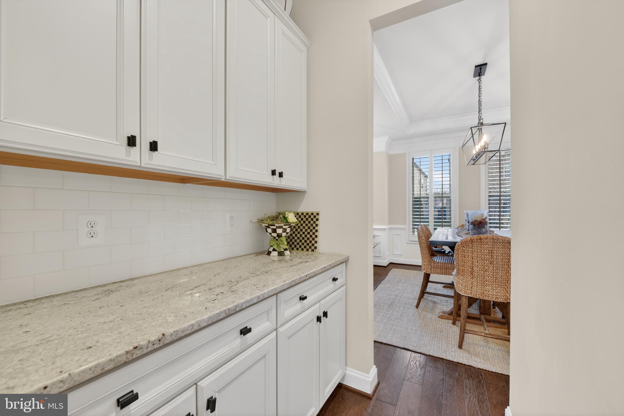 ONE LOUDOUN - Residential