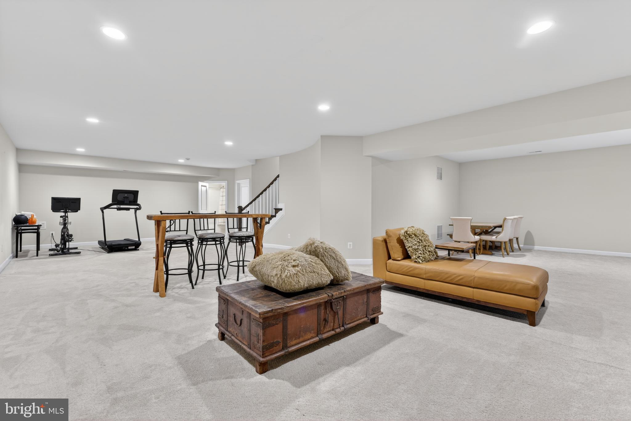 ONE LOUDOUN - Residential