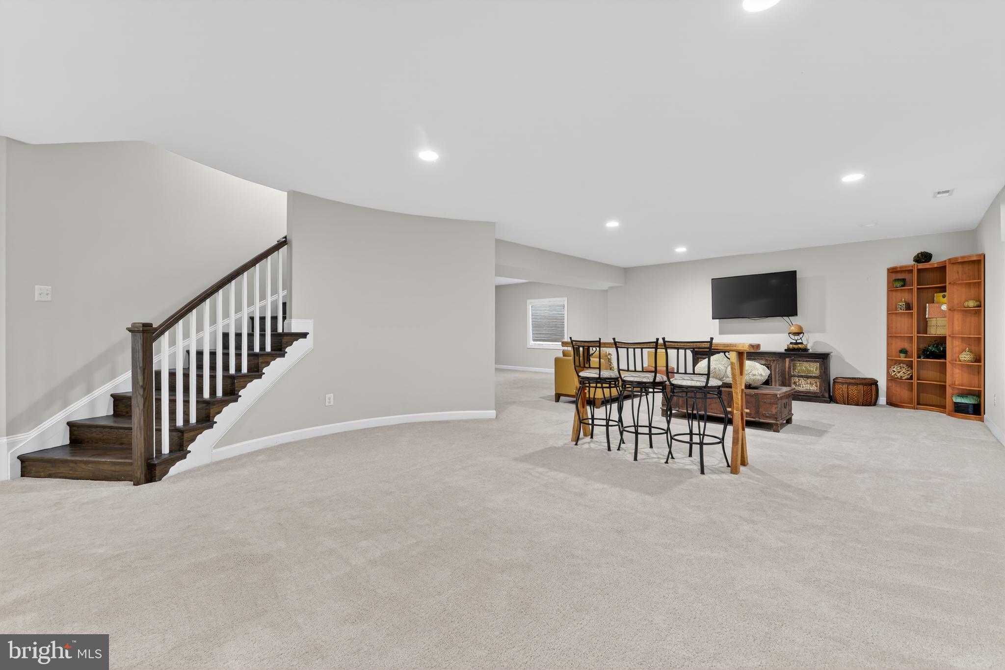 ONE LOUDOUN - Residential