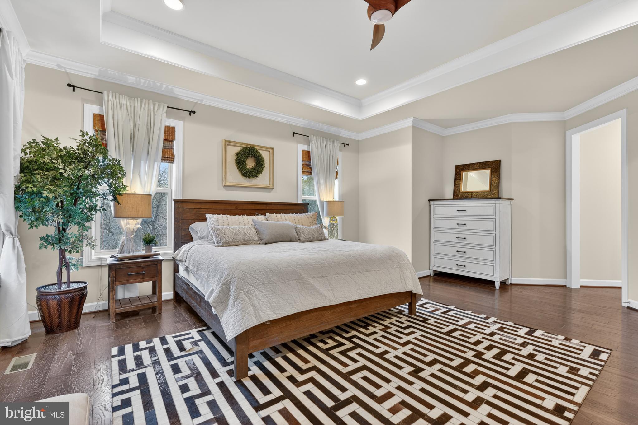 ONE LOUDOUN - Residential