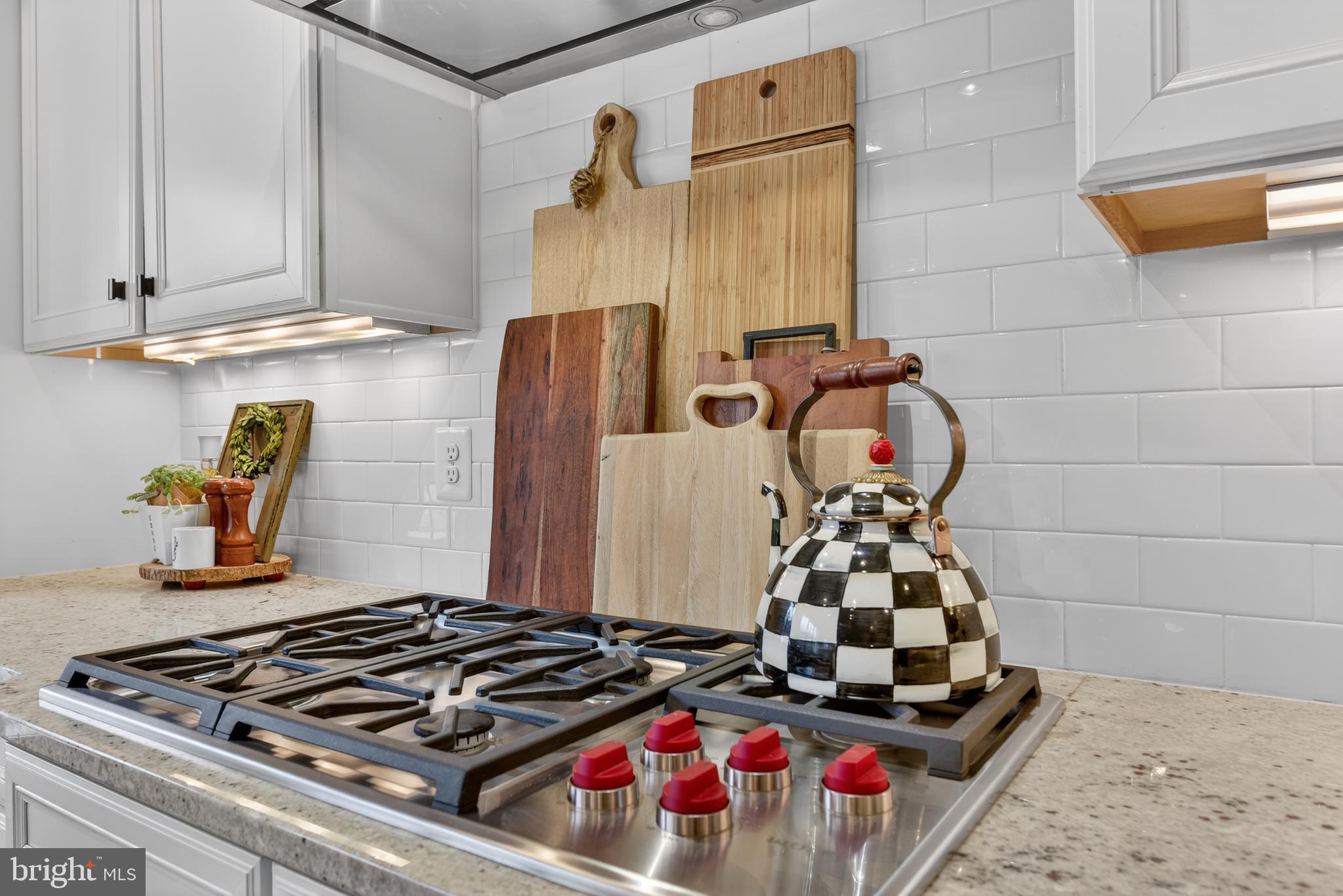 ONE LOUDOUN - Residential