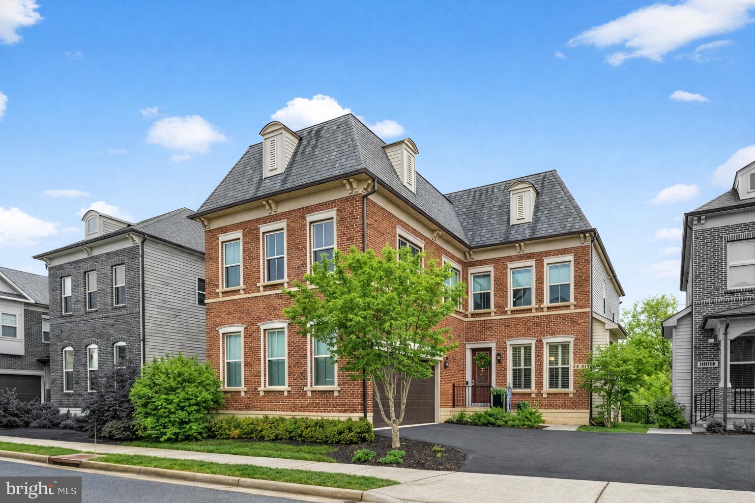 ONE LOUDOUN - Residential