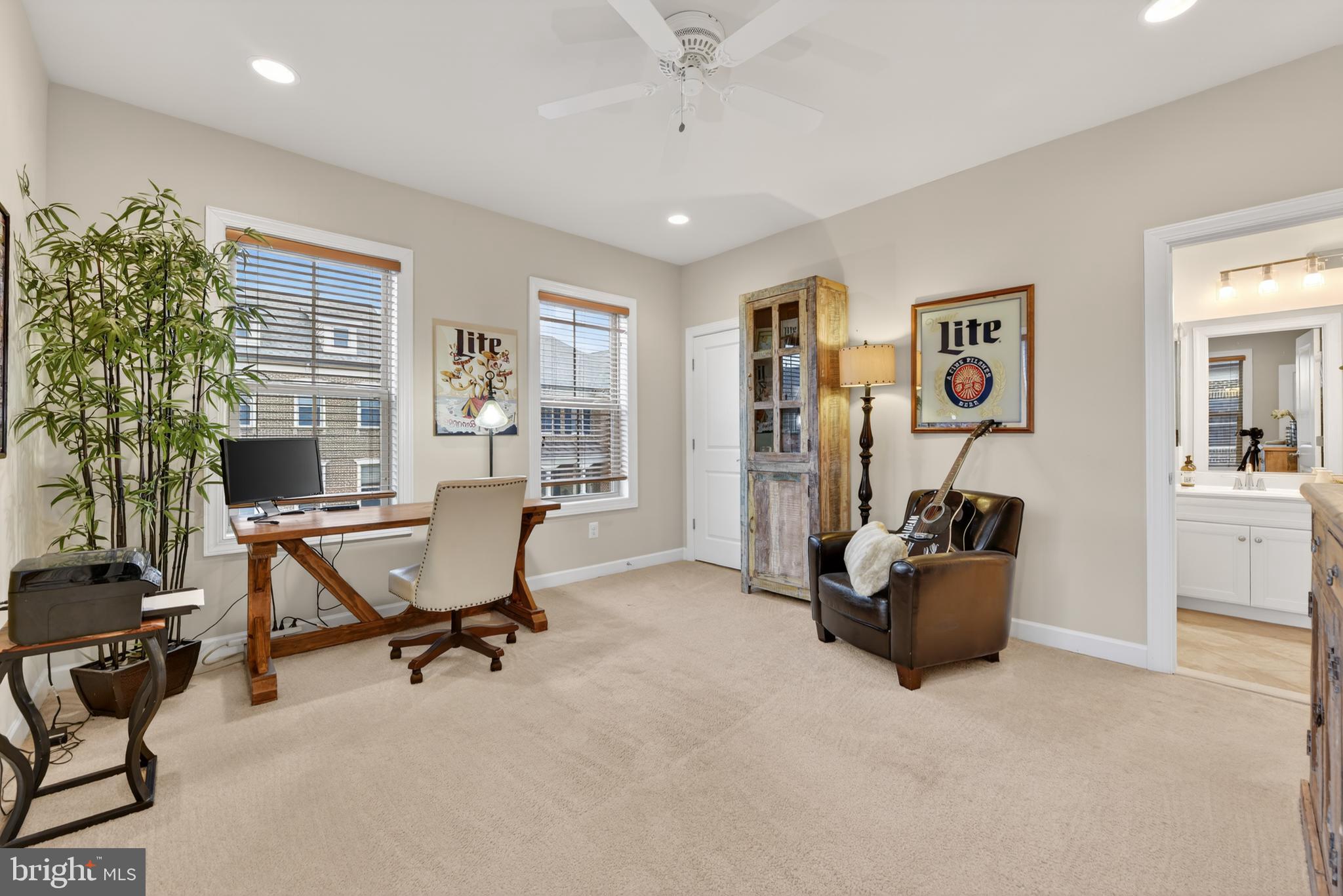 ONE LOUDOUN - Residential