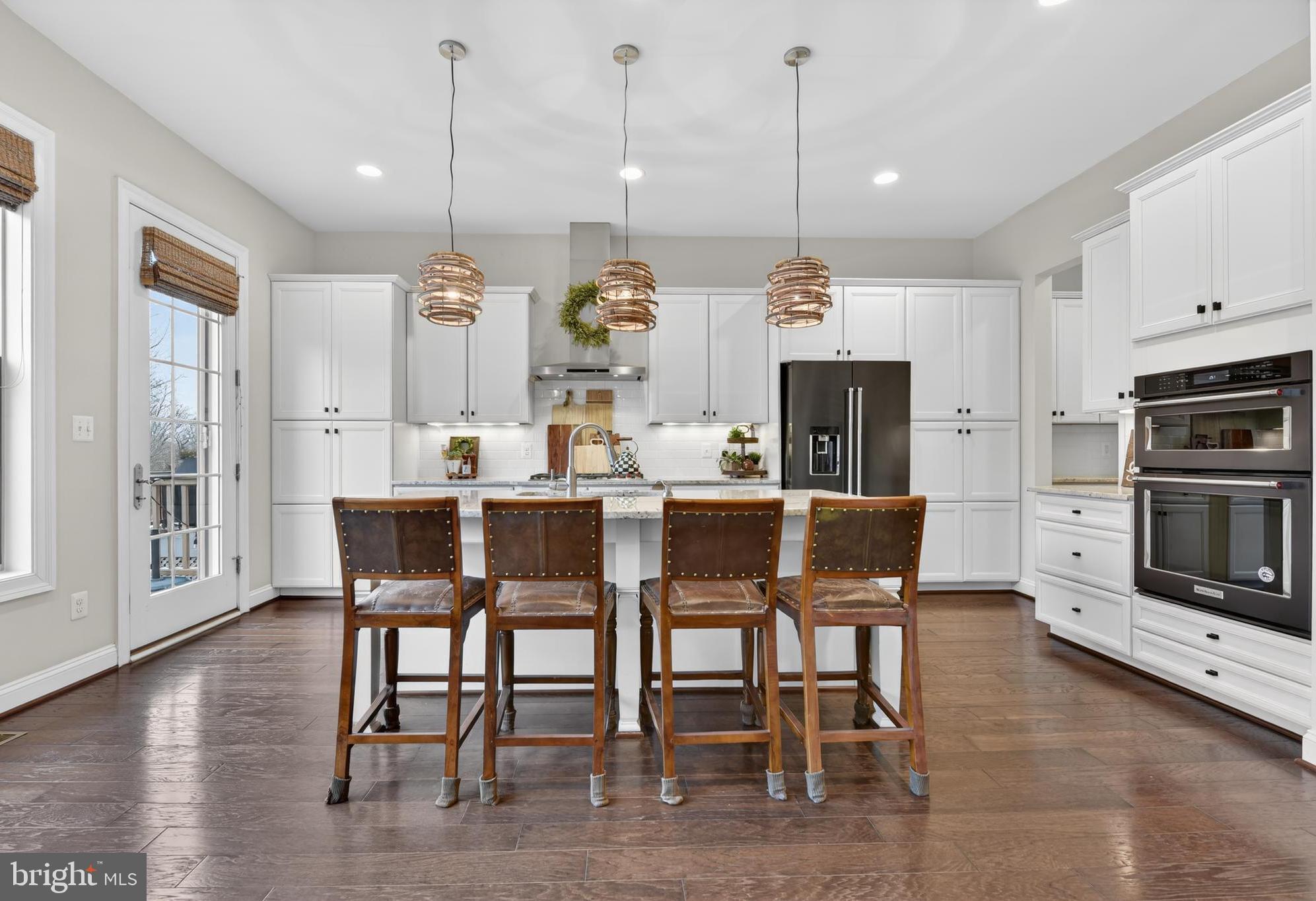 ONE LOUDOUN - Residential