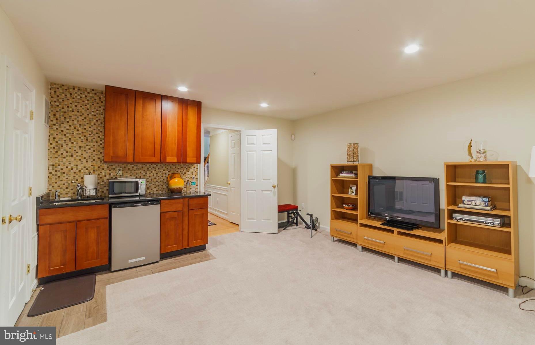 GATESTONE - Residential