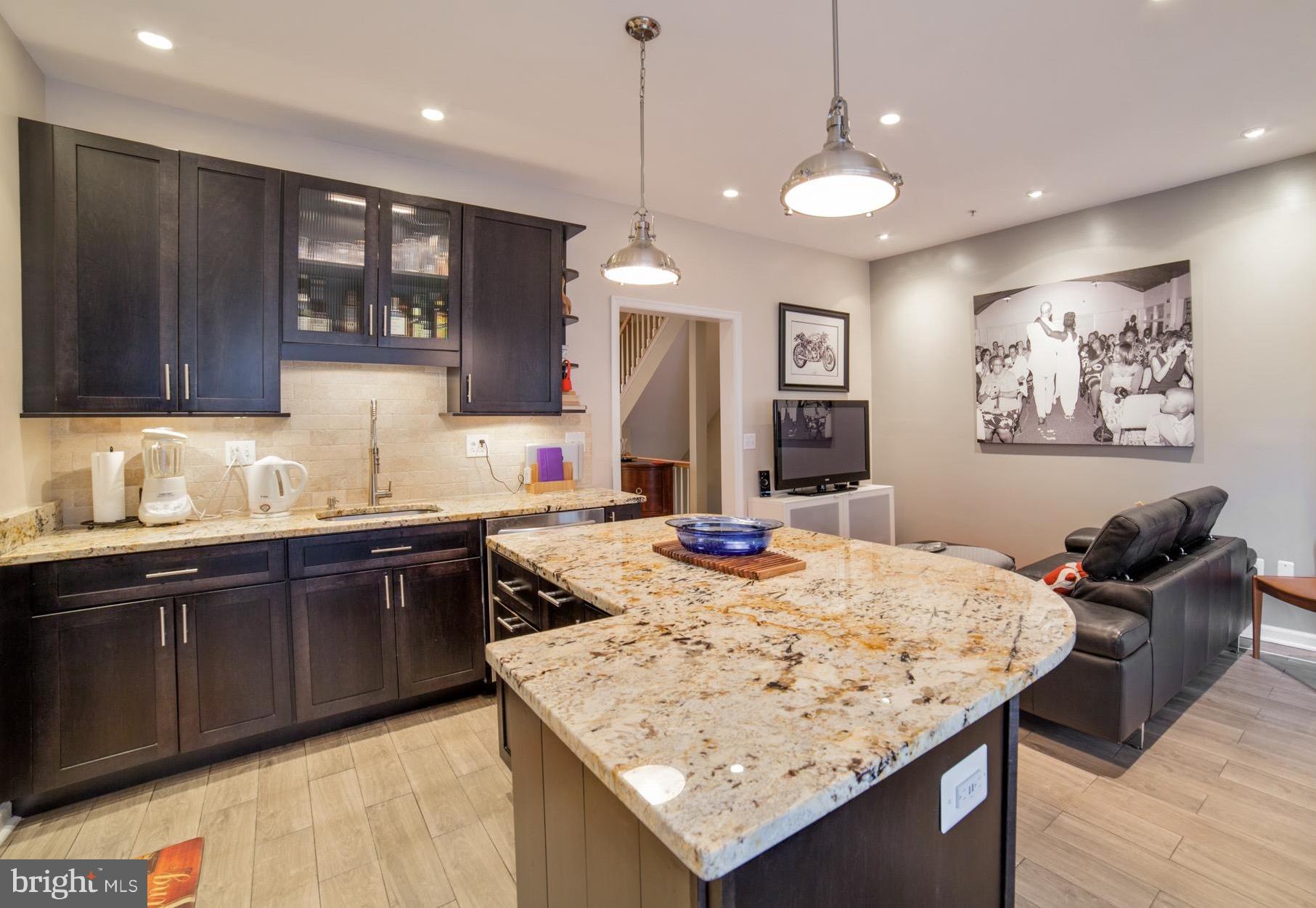 GATESTONE - Residential