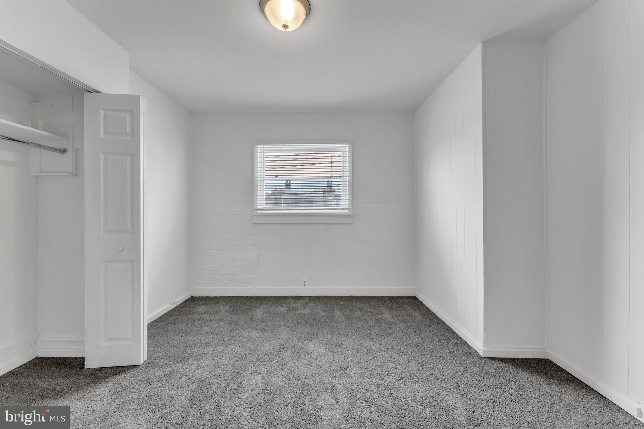 ELWOOD PARK - Residential