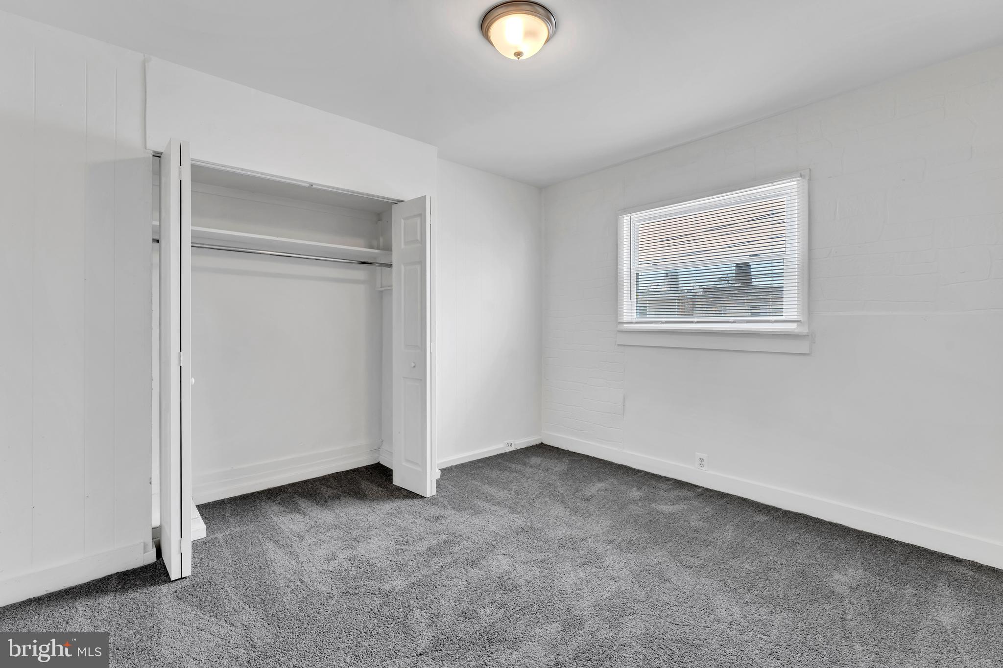 ELWOOD PARK - Residential