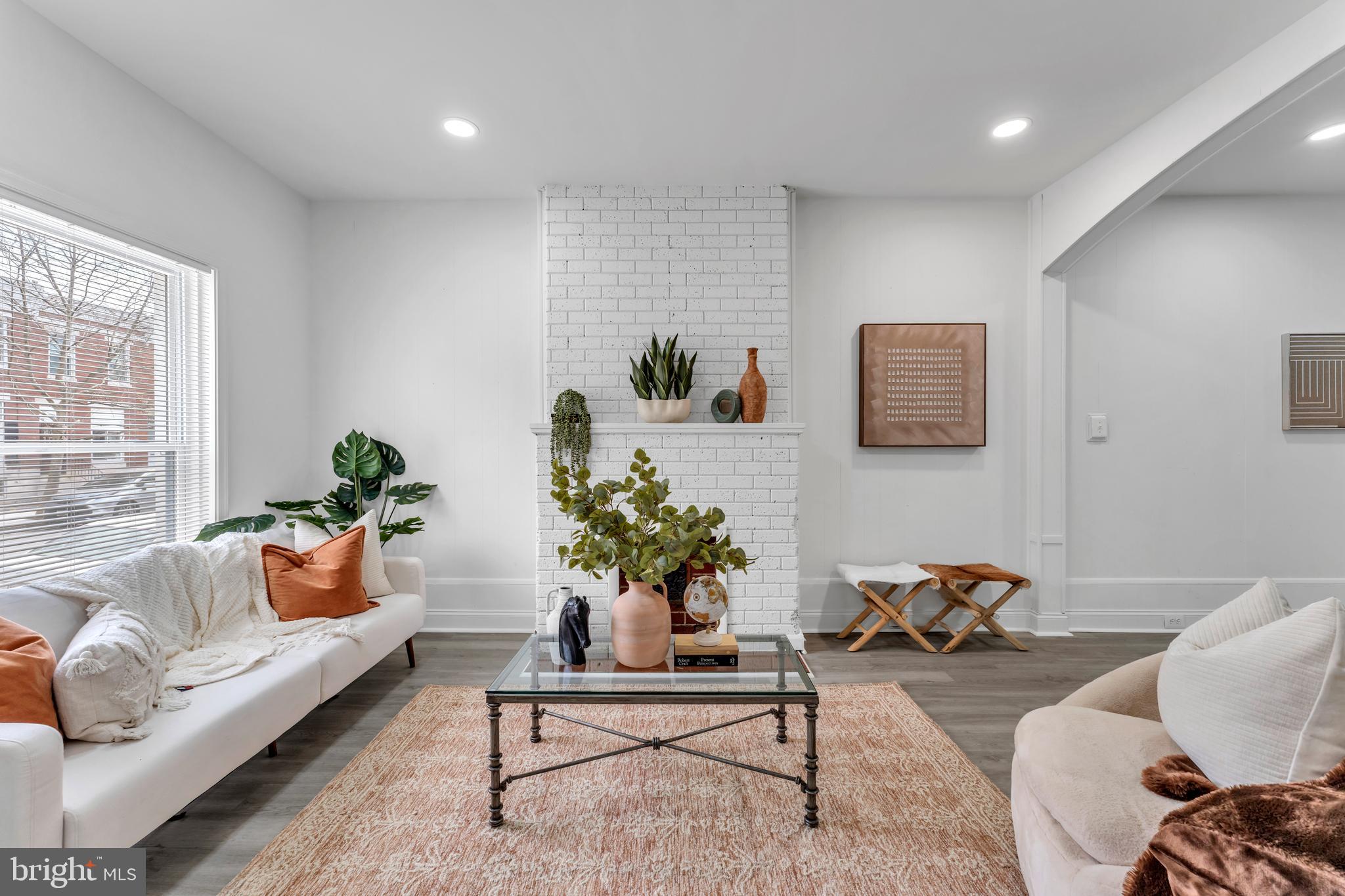 ELWOOD PARK - Residential