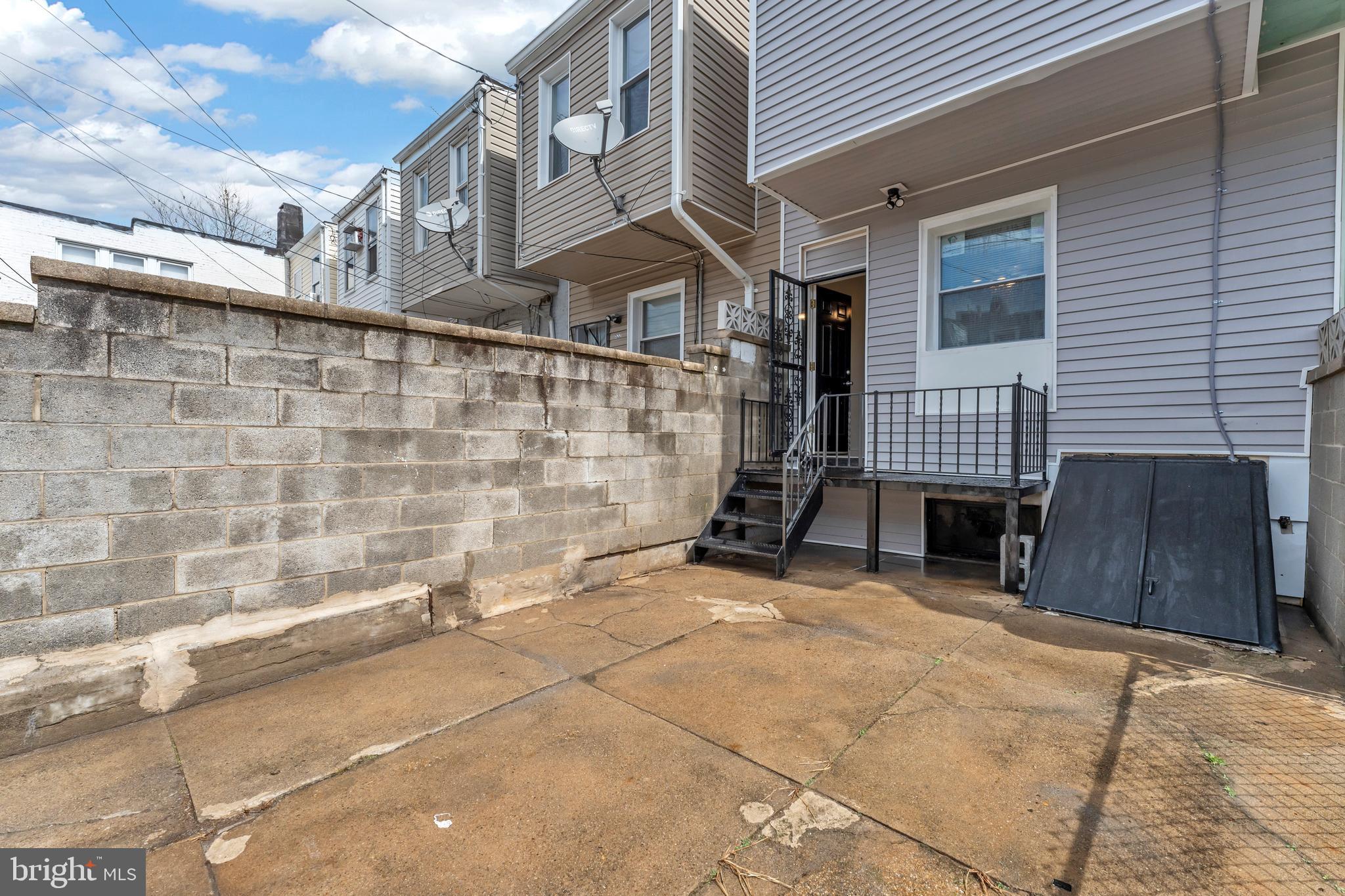 ELWOOD PARK - Residential