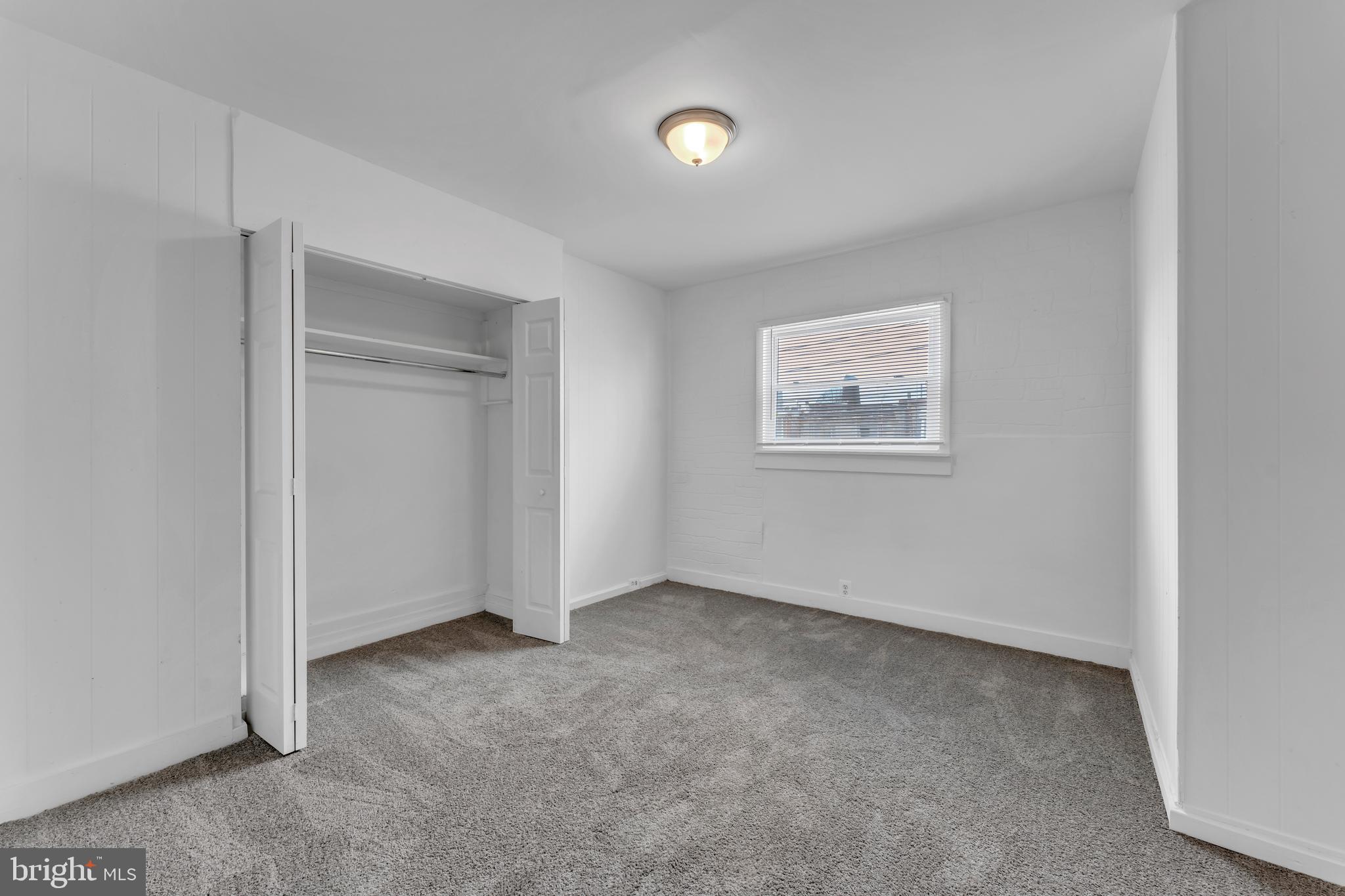 ELWOOD PARK - Residential