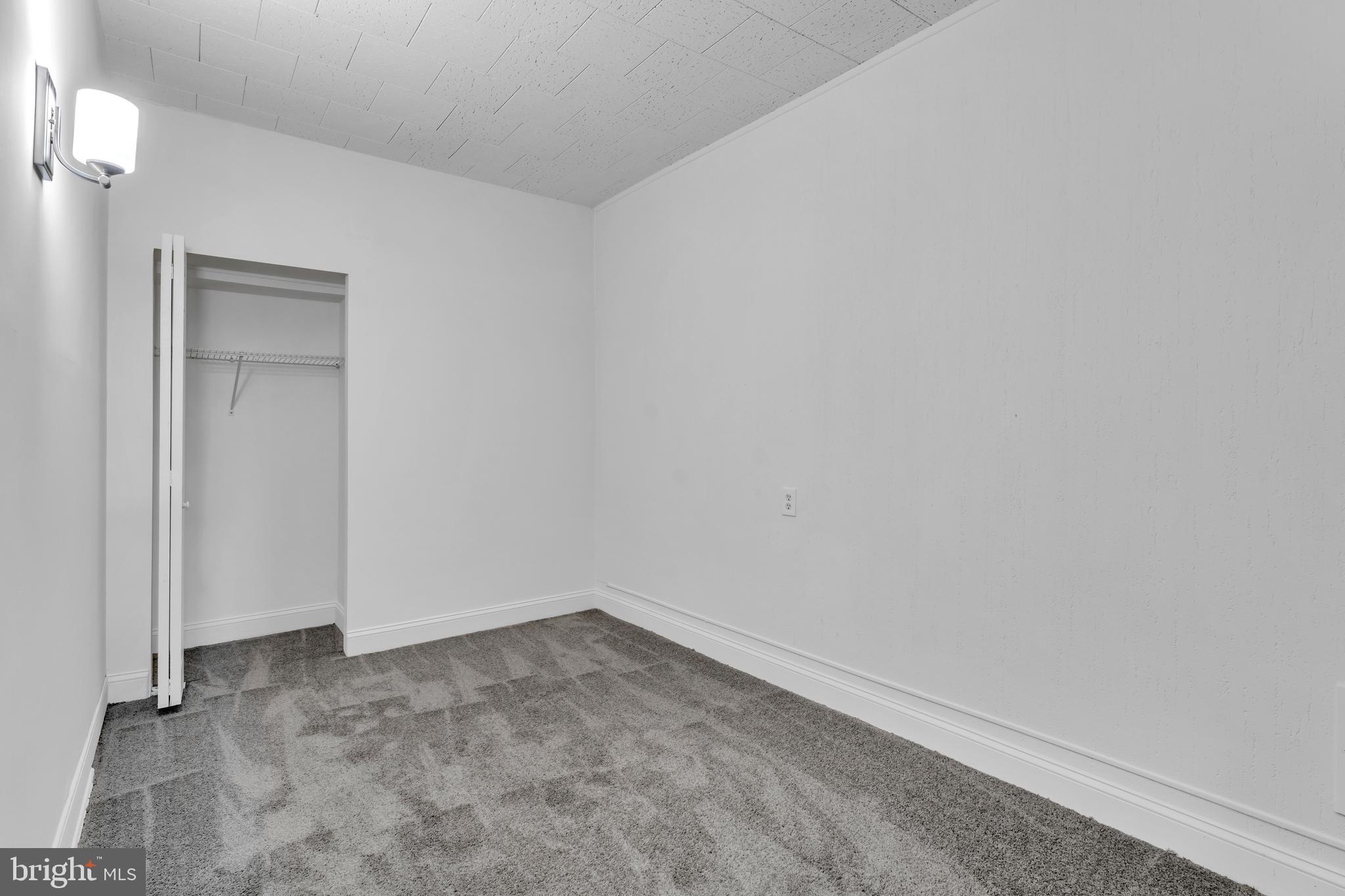 ELWOOD PARK - Residential