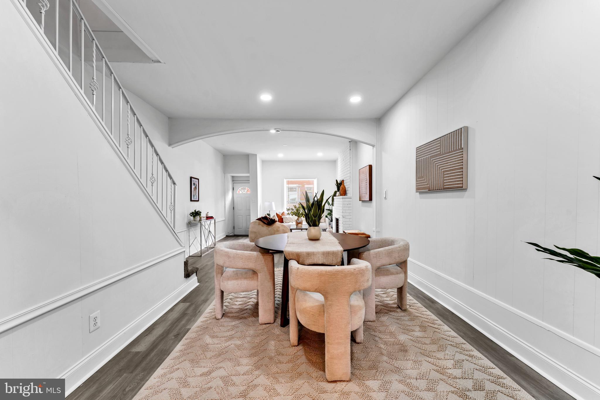 ELWOOD PARK - Residential