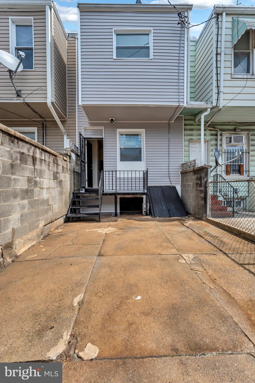 ELWOOD PARK - Residential