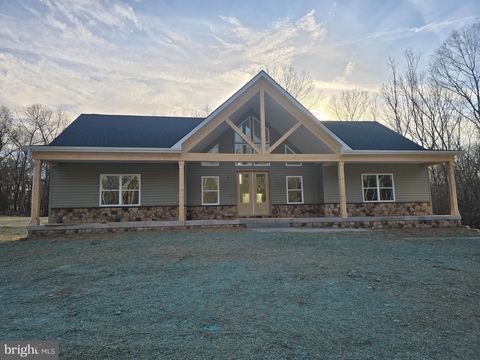 457 MYLA LANE HEDGESVILLE WV 25427