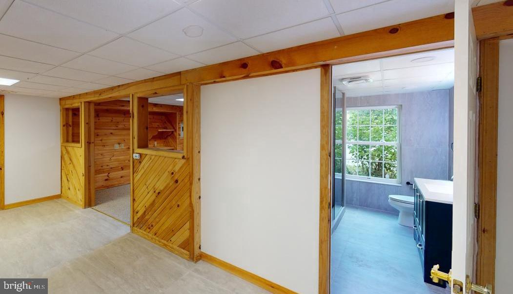 LAKEWOOD - Residential Lease