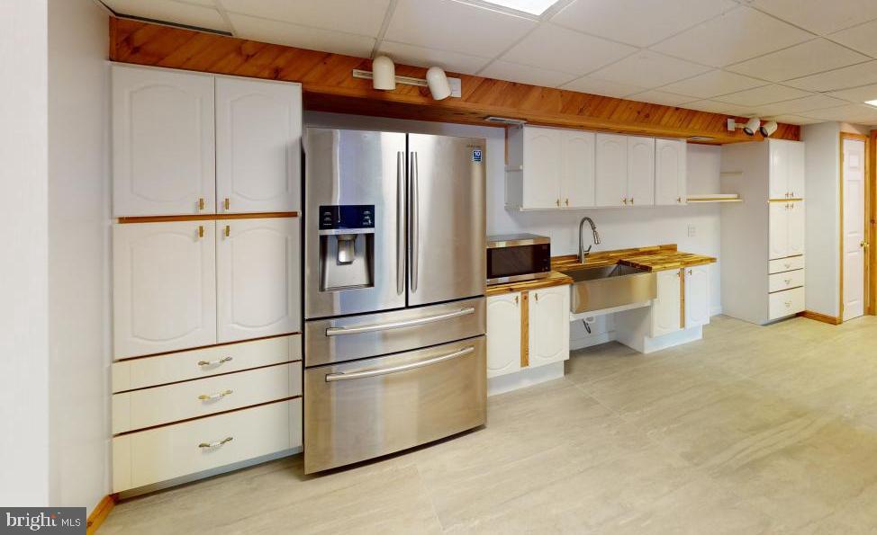 LAKEWOOD - Residential Lease