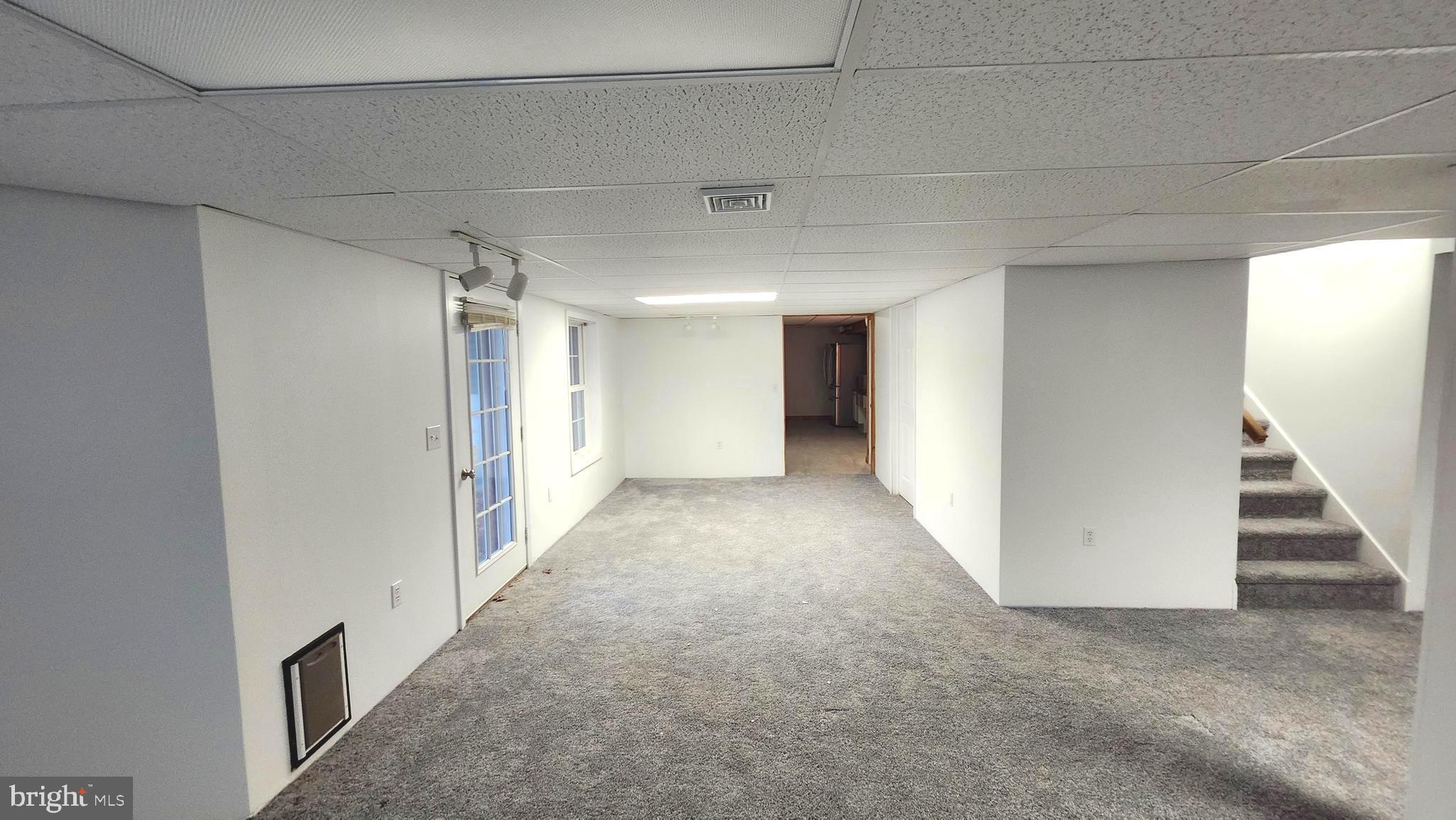 LAKEWOOD - Residential Lease