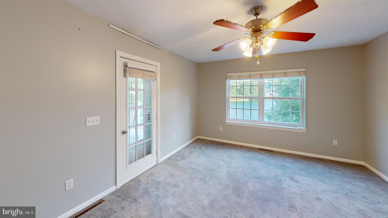 LAKEWOOD - Residential Lease