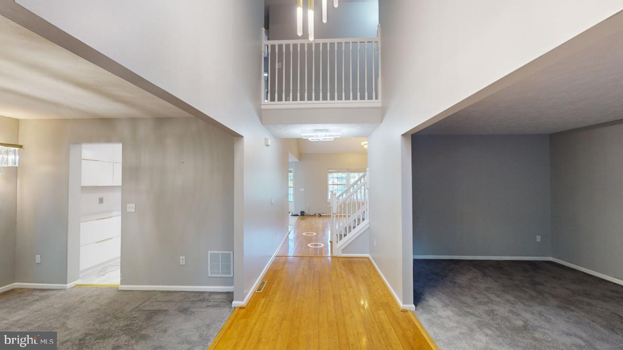 LAKEWOOD - Residential Lease