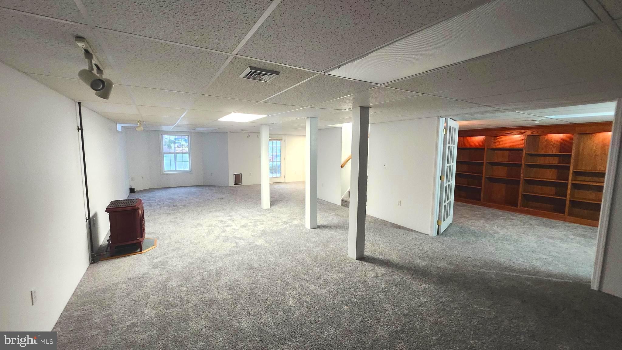 LAKEWOOD - Residential Lease