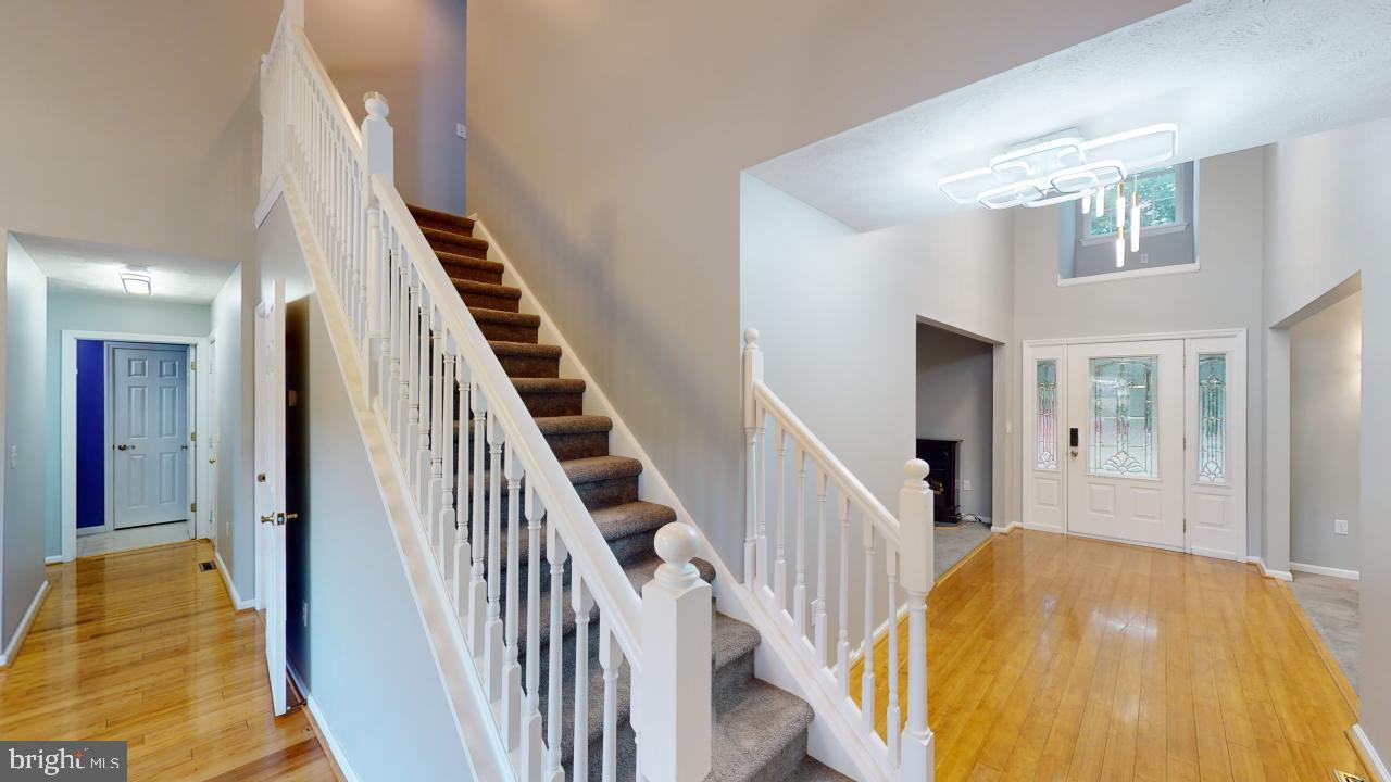 LAKEWOOD - Residential Lease