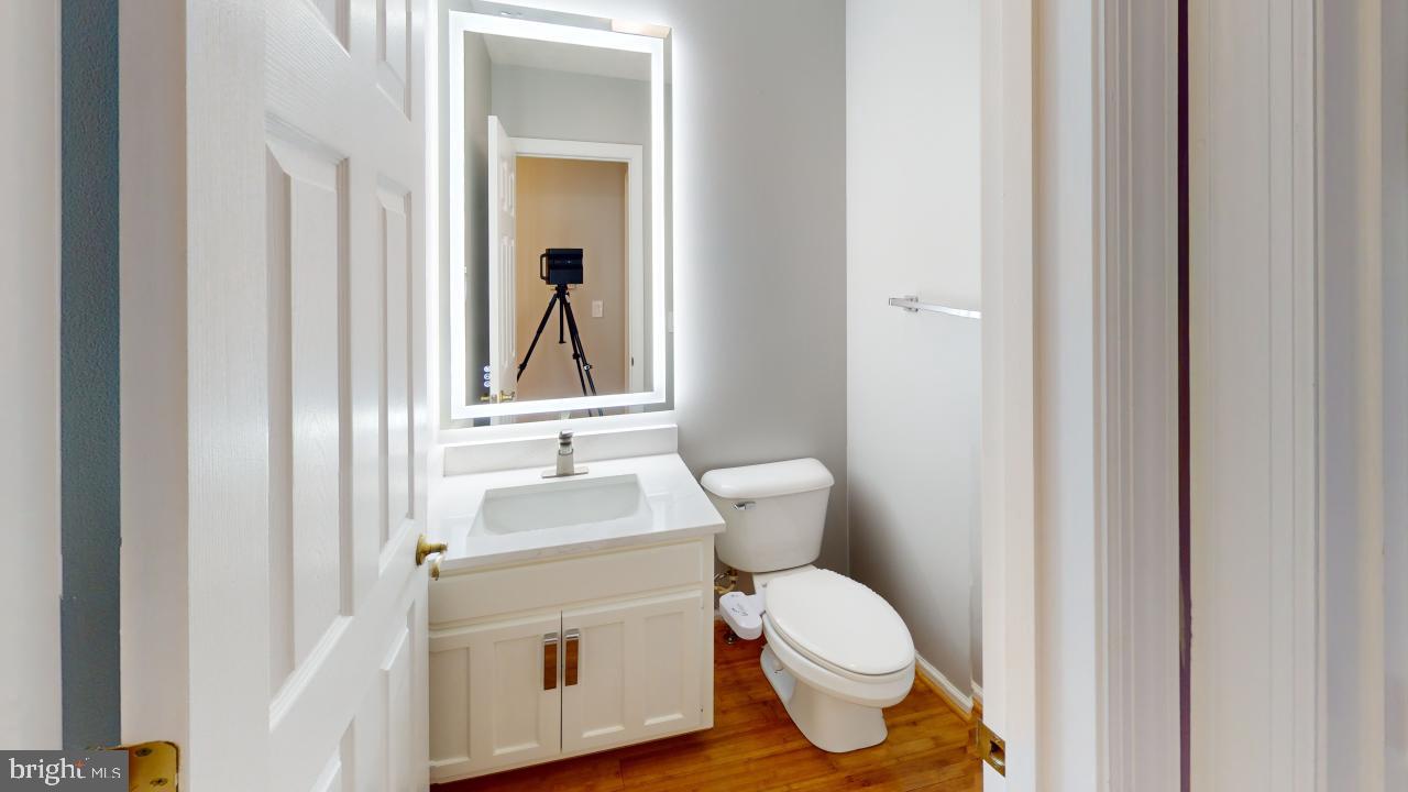 LAKEWOOD - Residential Lease