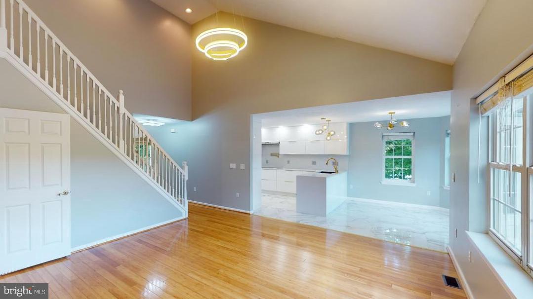 LAKEWOOD - Residential Lease