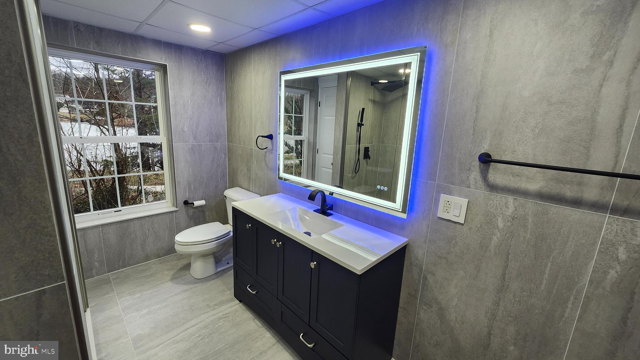 LAKEWOOD - Residential Lease