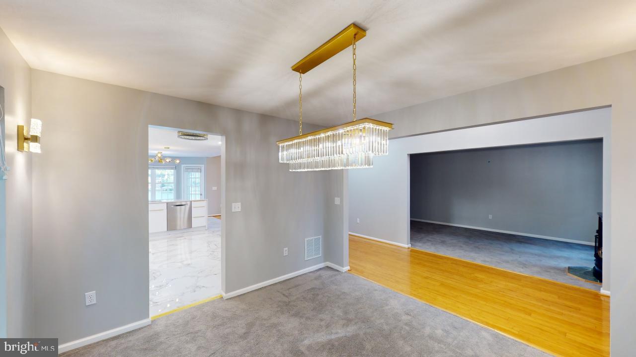 LAKEWOOD - Residential Lease