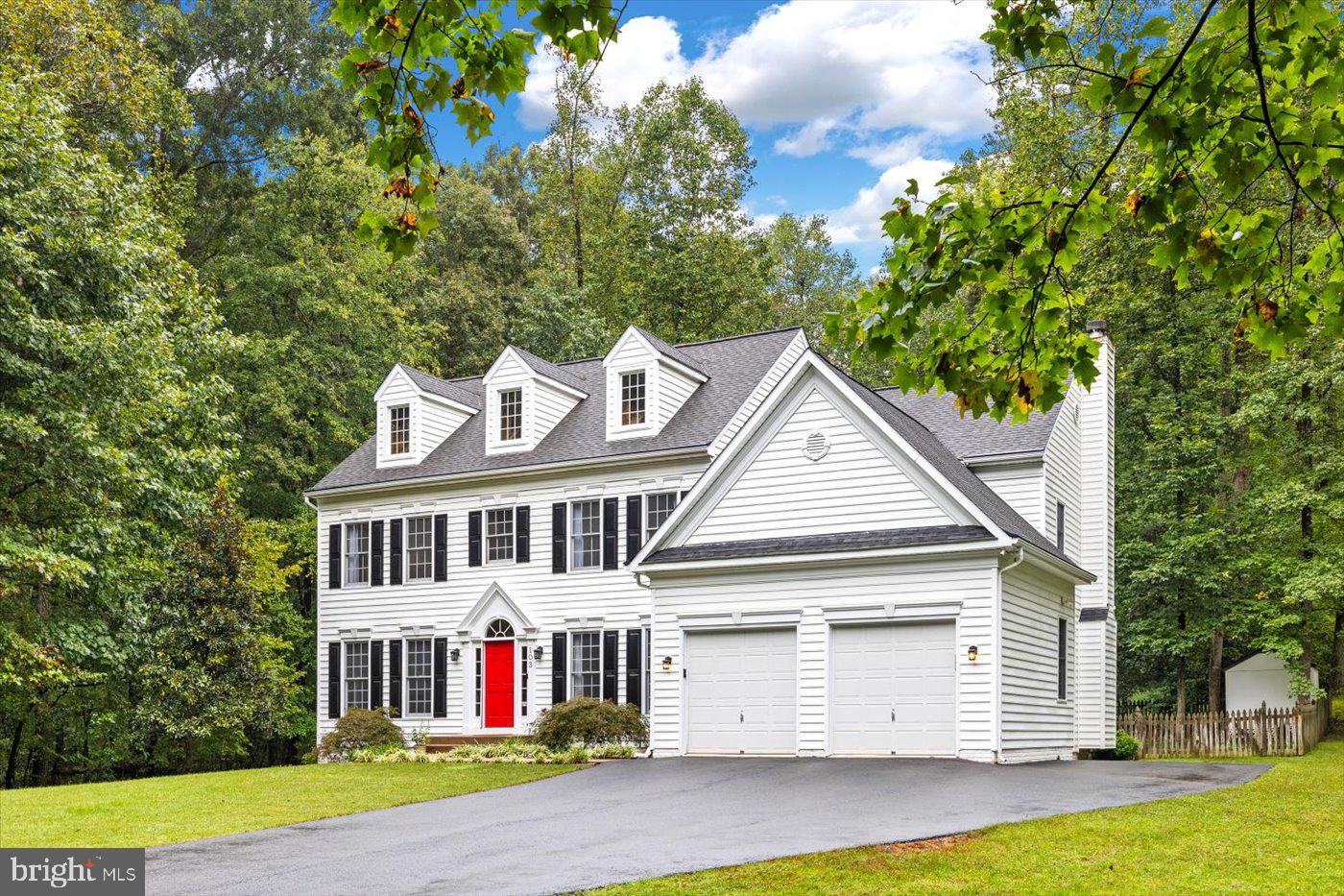 WOODFIELD - Residential