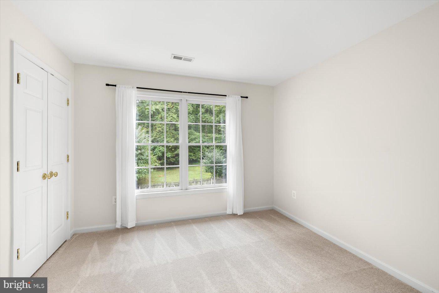 WOODFIELD - Residential