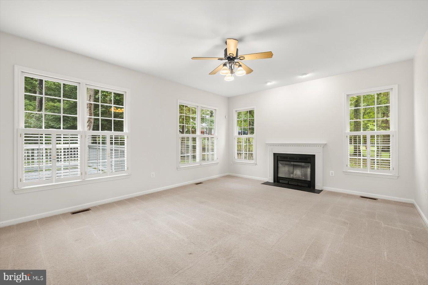 WOODFIELD - Residential