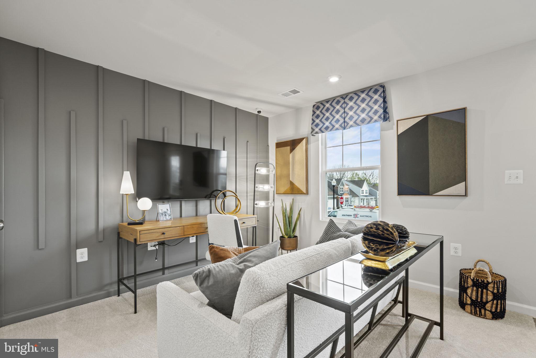 PRESIDENTS POINTE - Residential