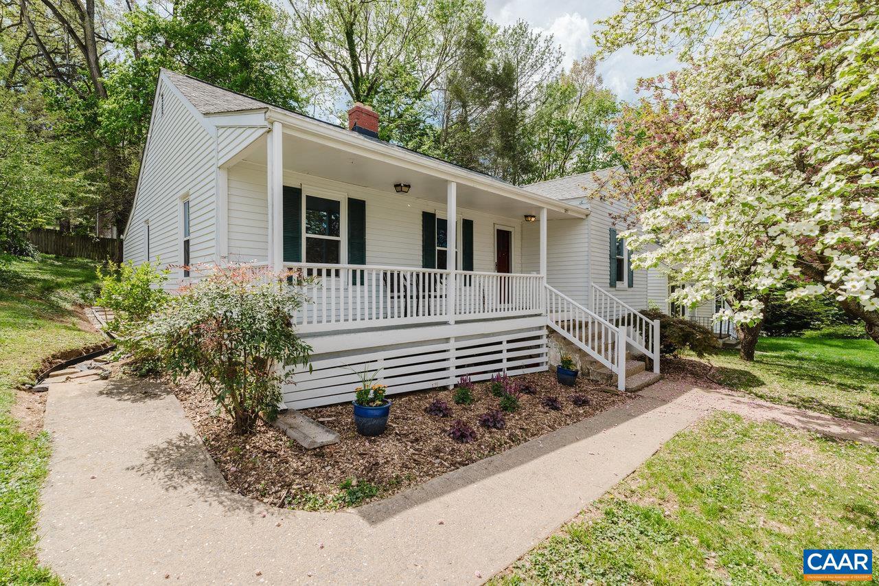 321 DUPONT AVE