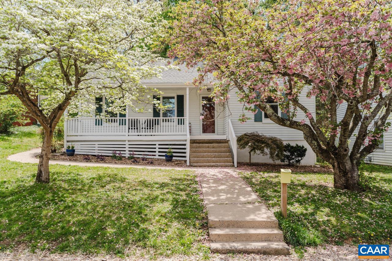 321 DUPONT AVE