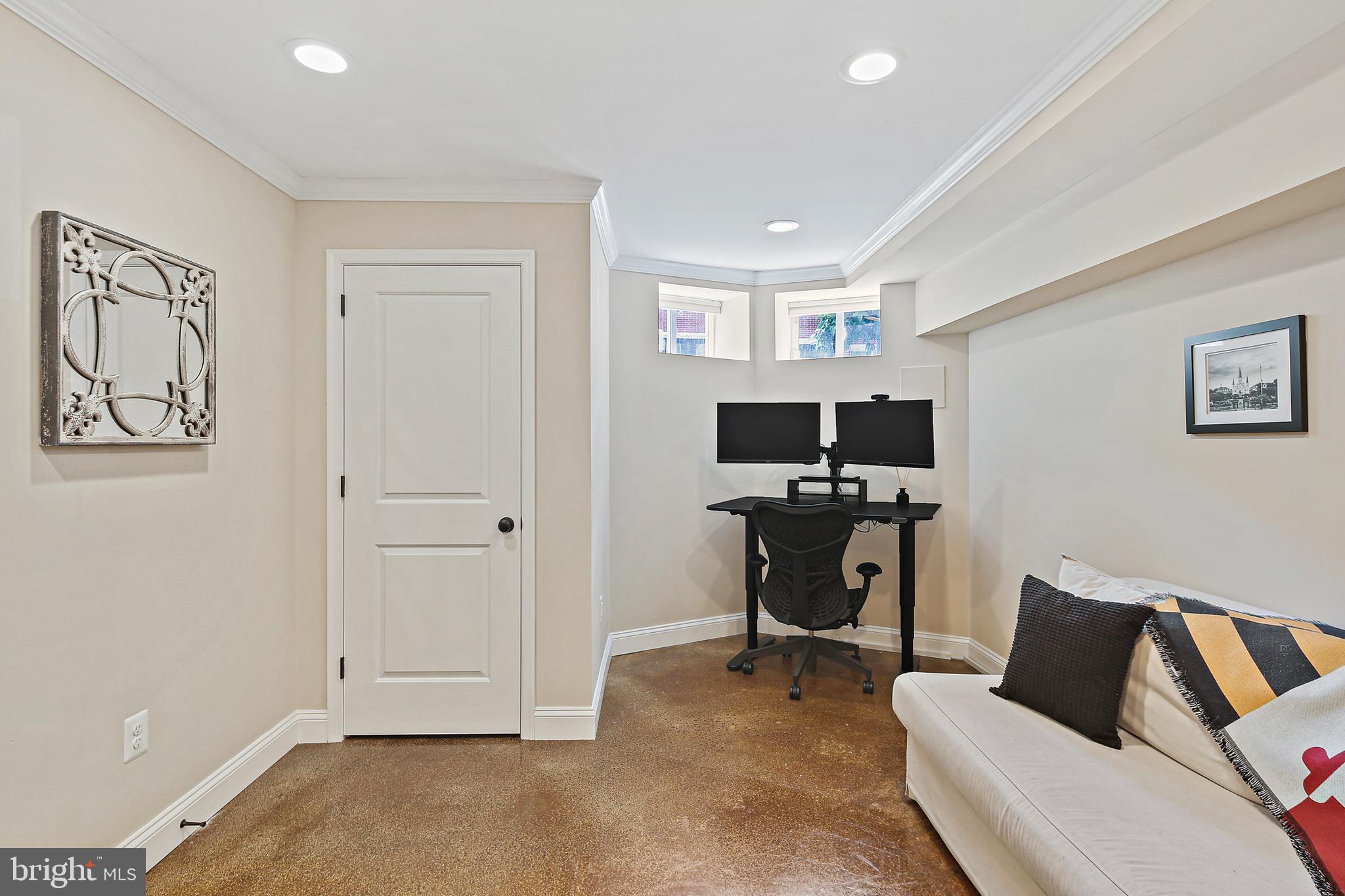 RIVERSIDE - Residential