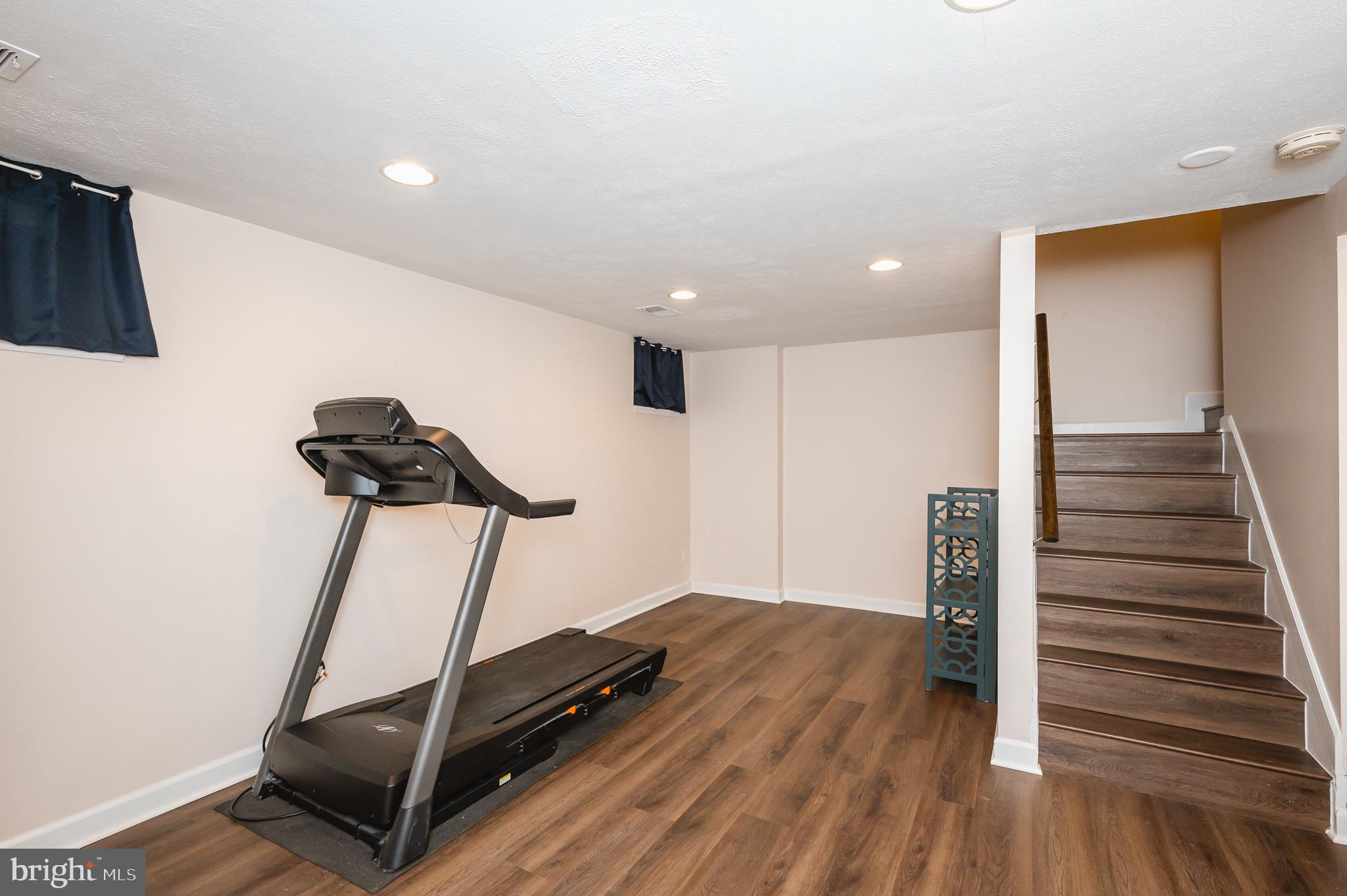 LAUREL VALLEY - Residential