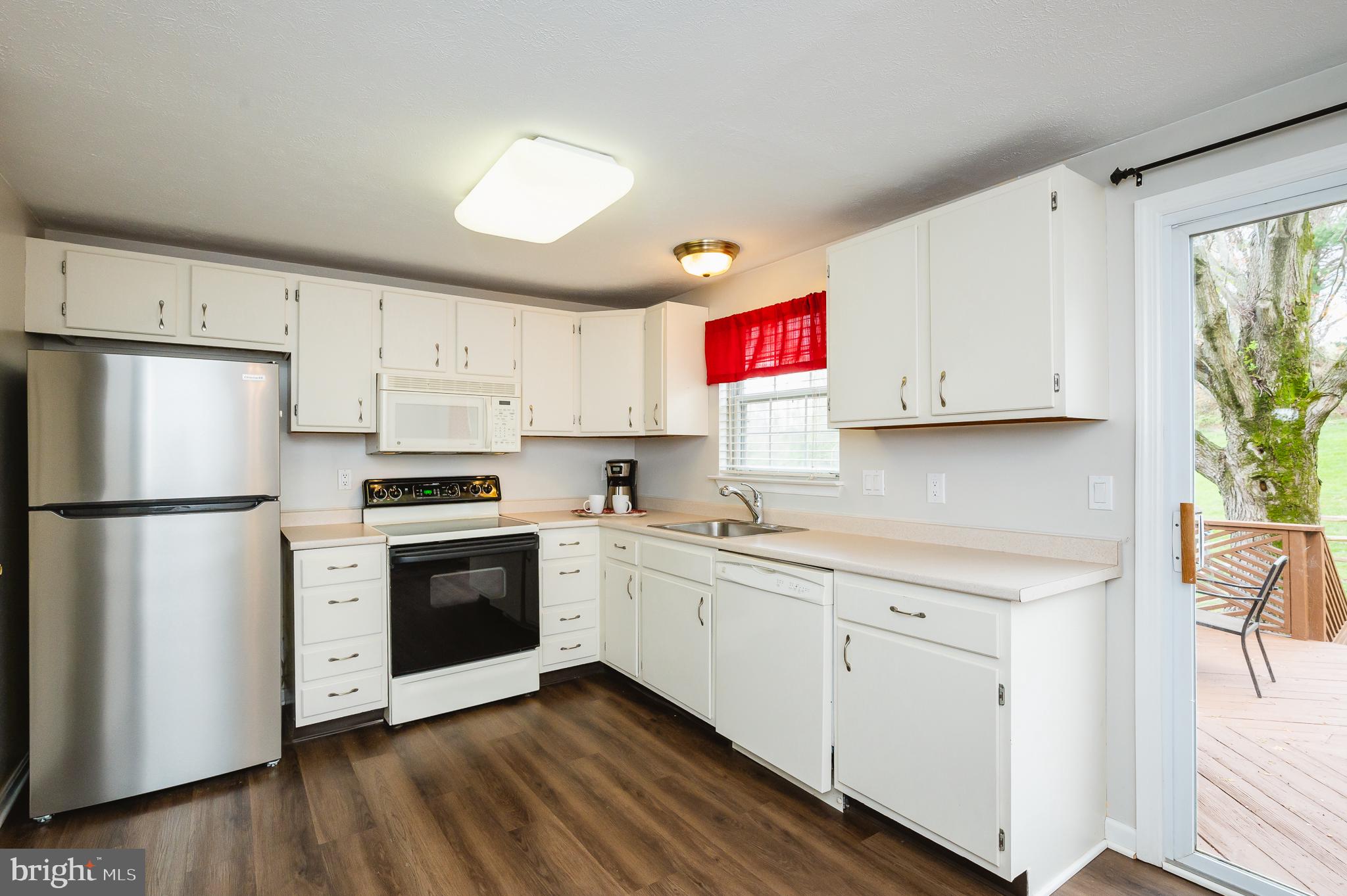 LAUREL VALLEY - Residential