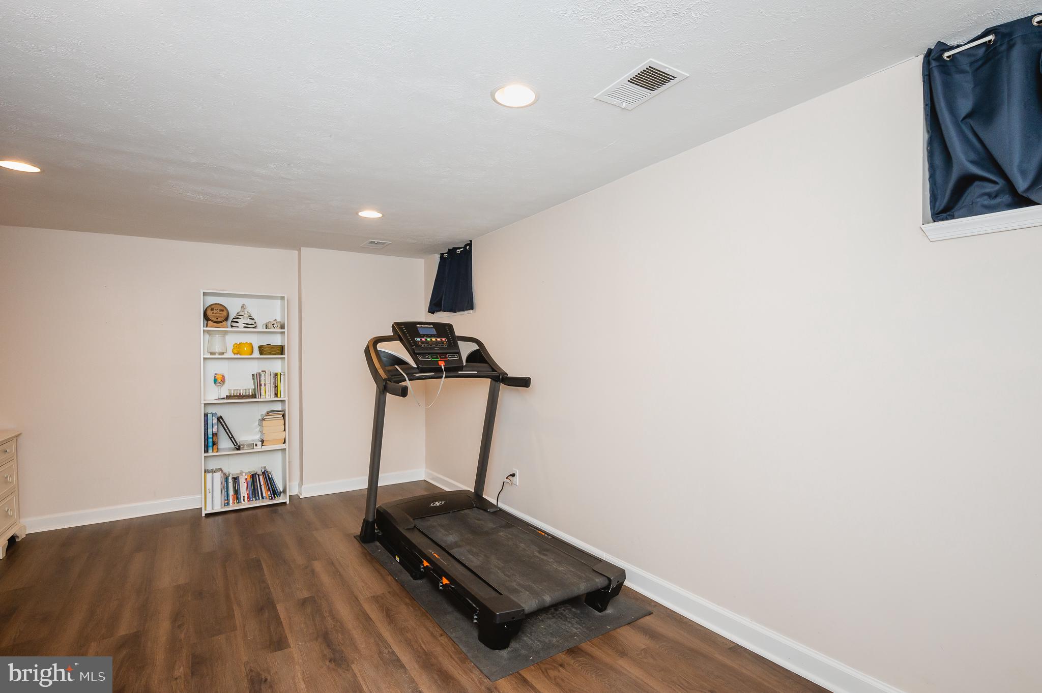 LAUREL VALLEY - Residential