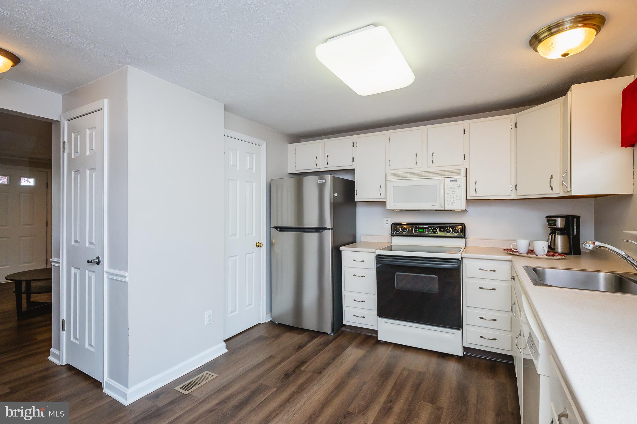 LAUREL VALLEY - Residential