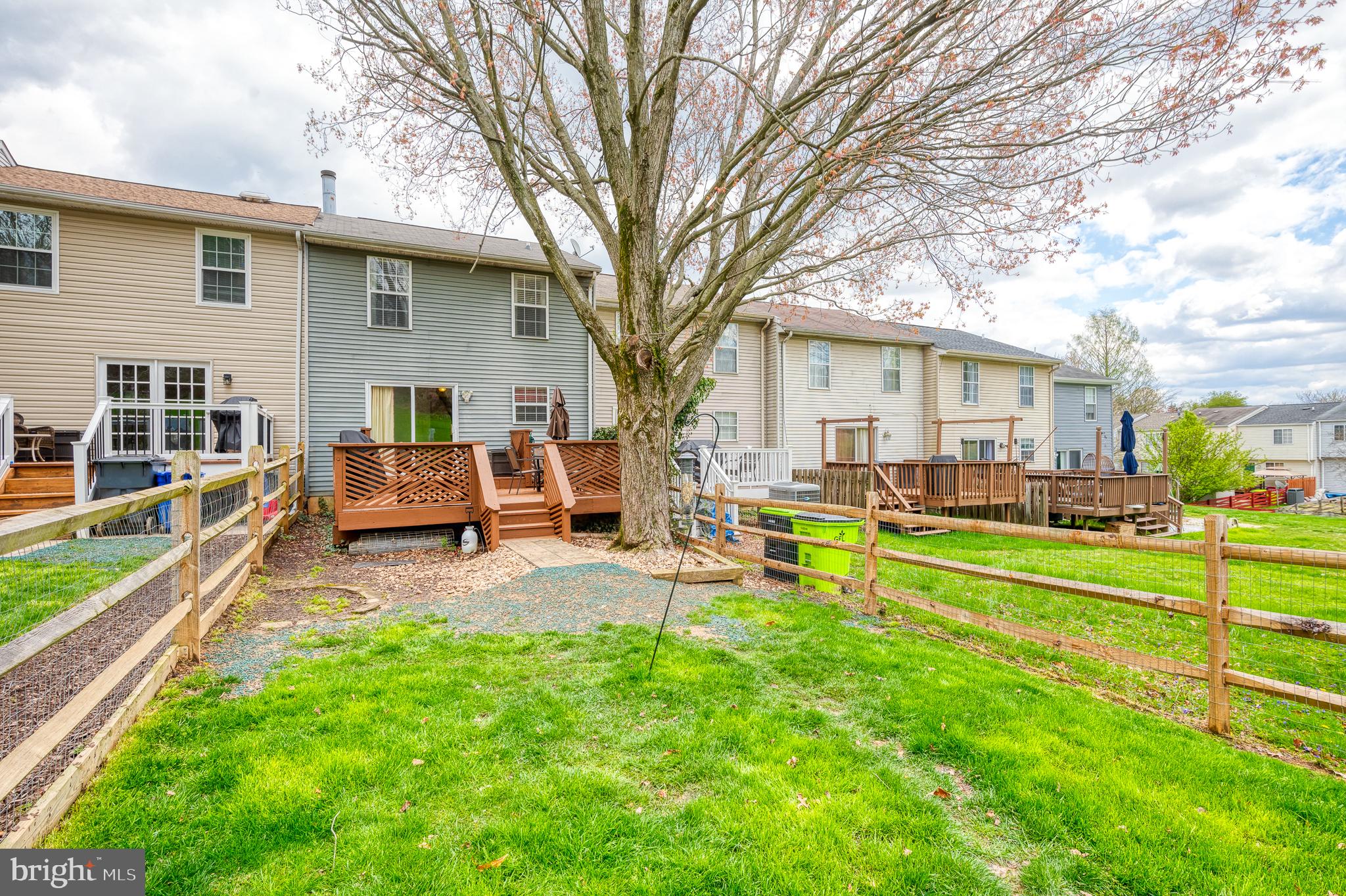 LAUREL VALLEY - Residential