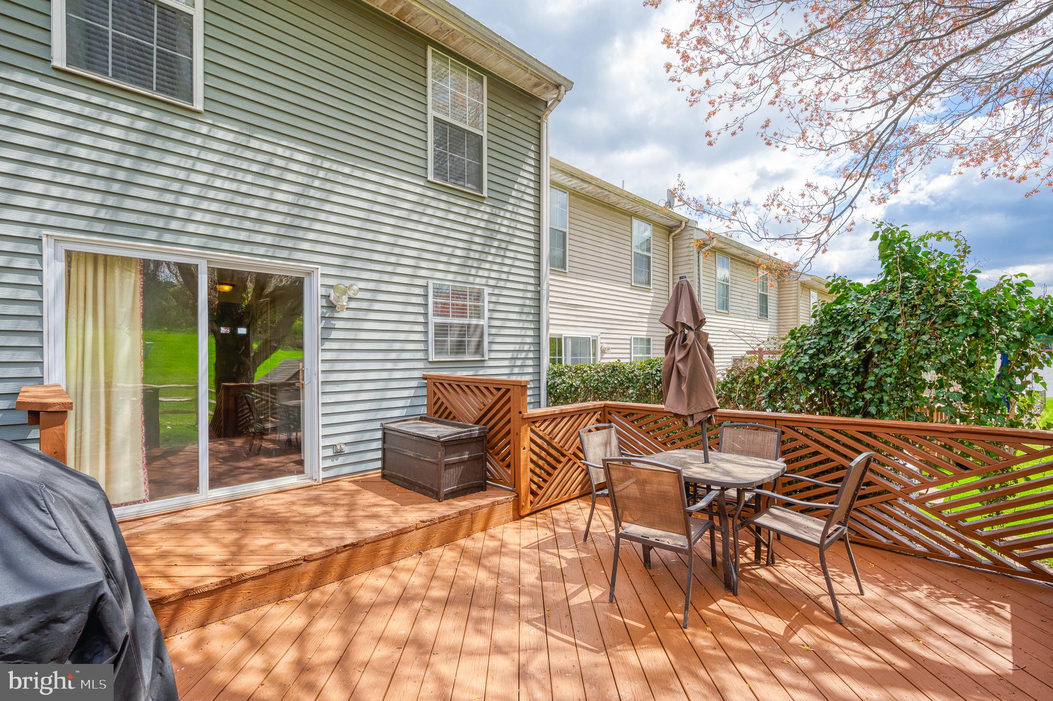 LAUREL VALLEY - Residential