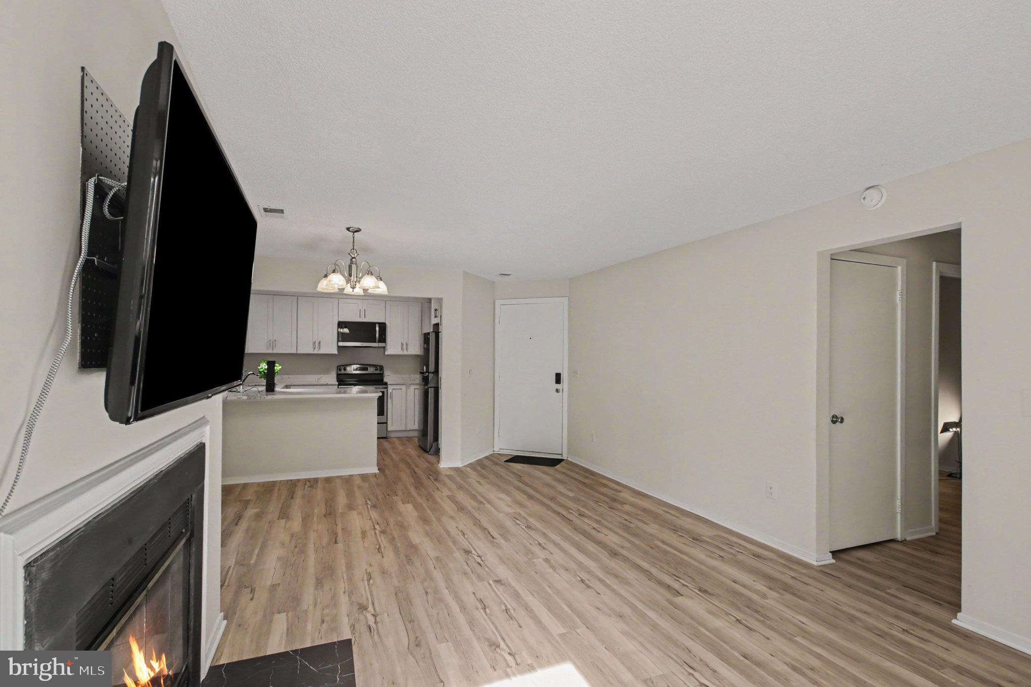 1504 SUMMERCHASE COURT A