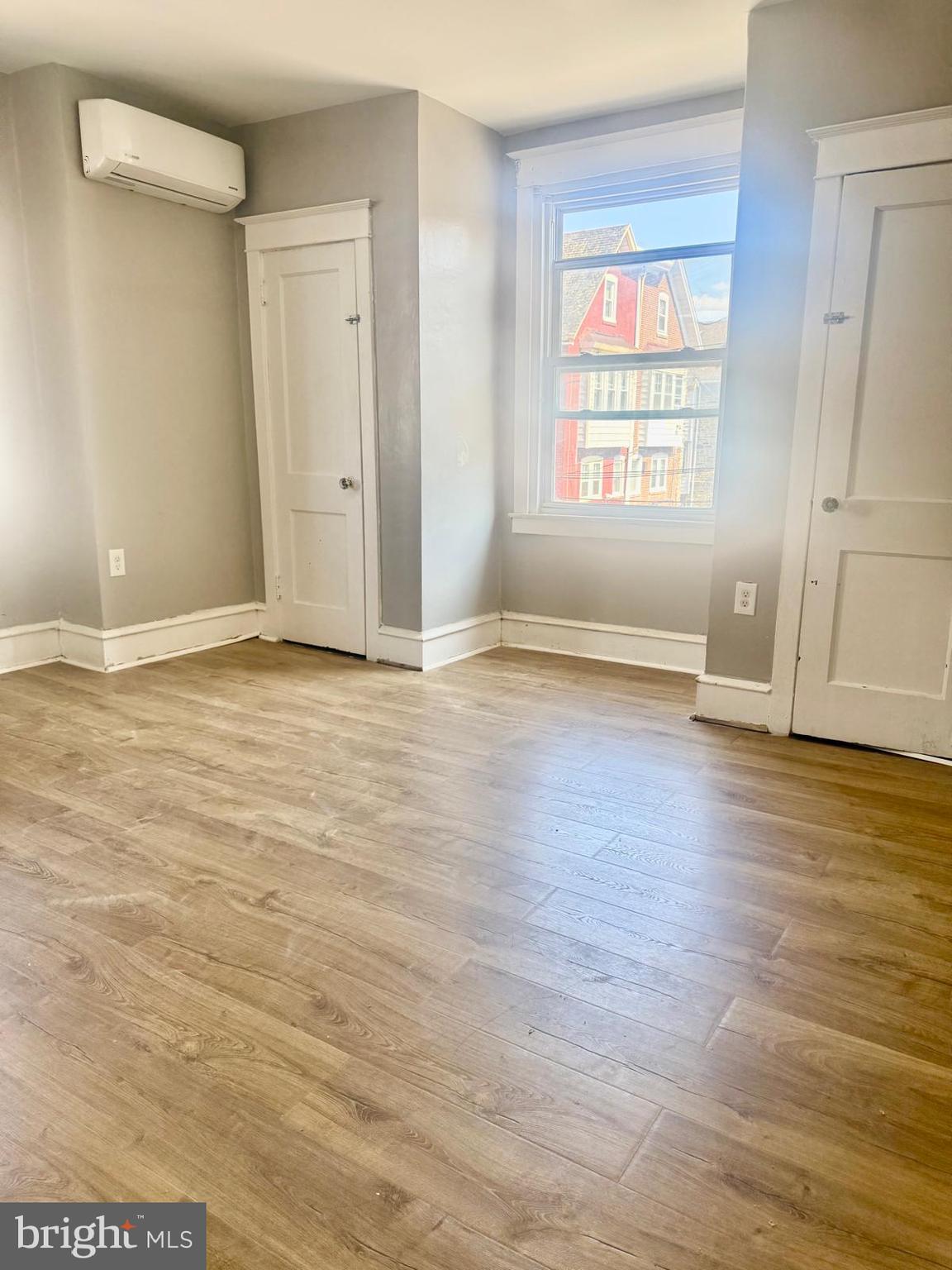 PHILADELPHIA - Residential