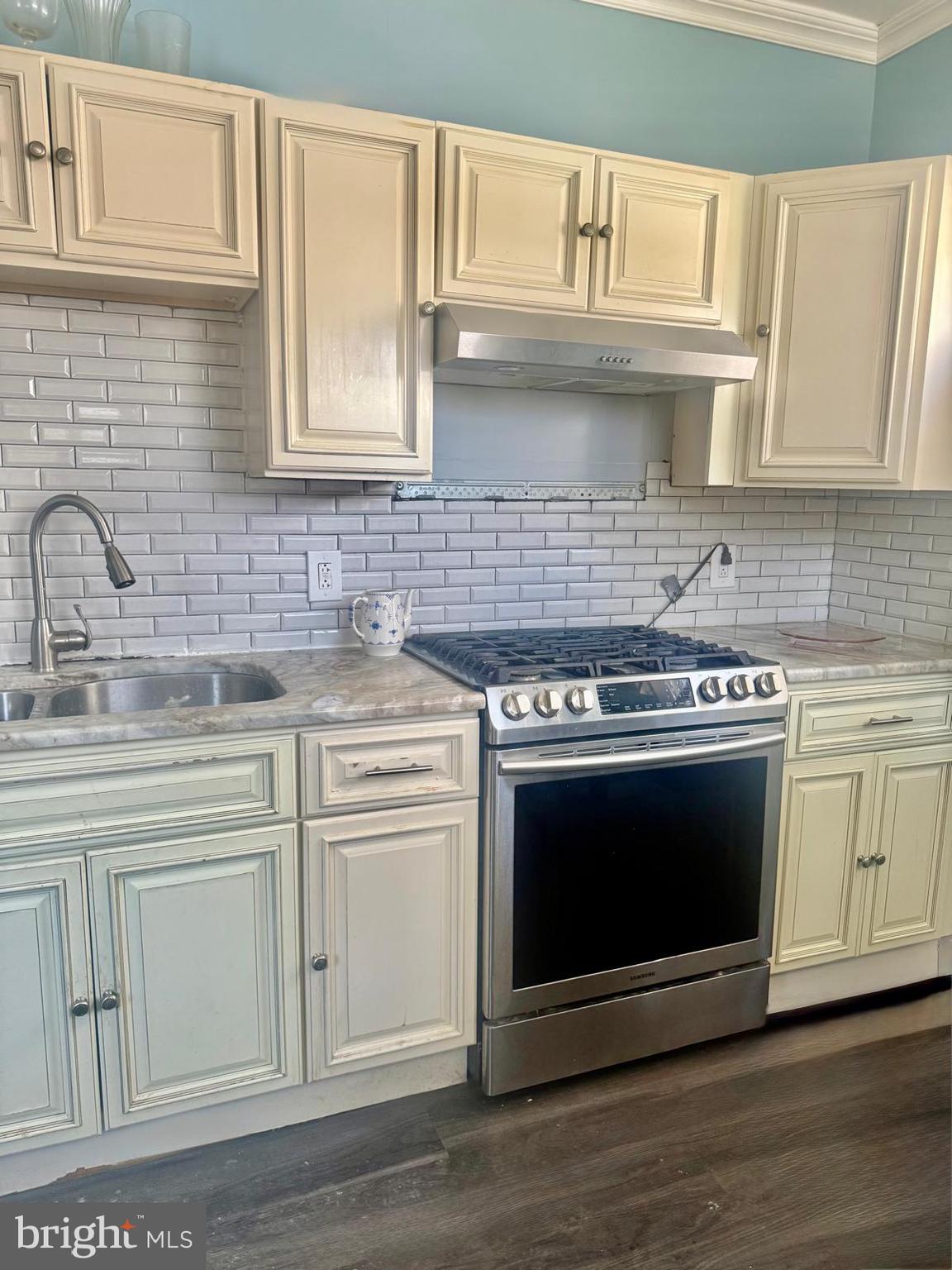 PHILADELPHIA - Residential