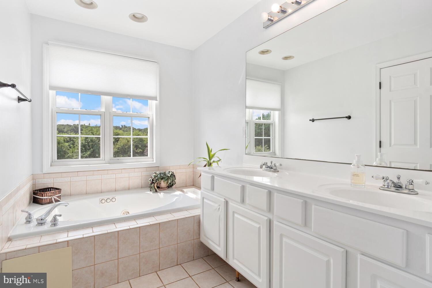 VENARINGHAM G P - Residential